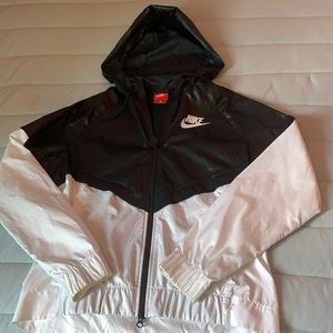 Women’s Nike Windbreaker